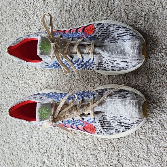 NIKE Shoes - Picture 4 of 11